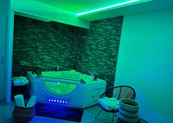 T3 5 Etoile Jacuzzi تولوز