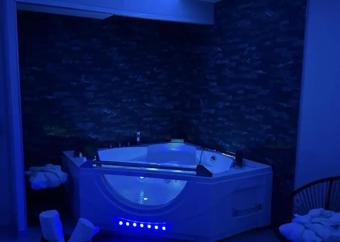 T3 5 Etoile Jacuzzi شقة